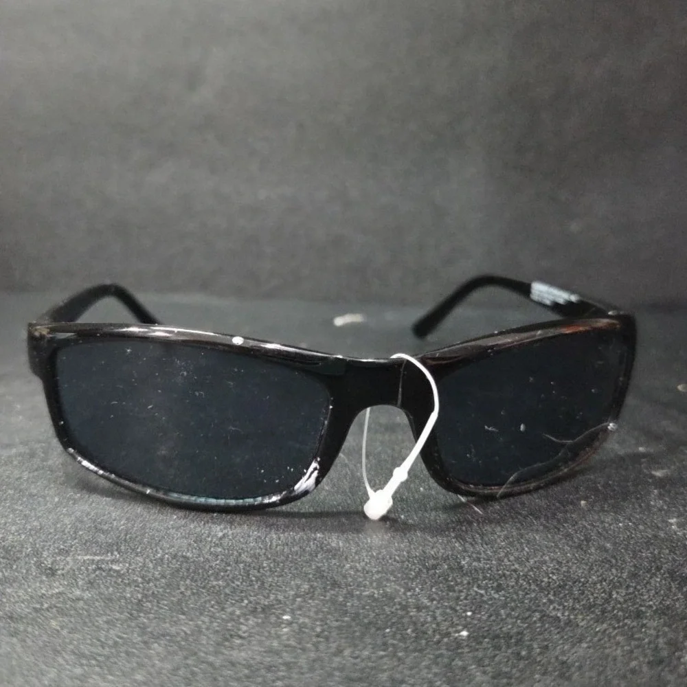 Greenbrier International Black Wrap Around Sporty Sunglasses 192151-23086-002